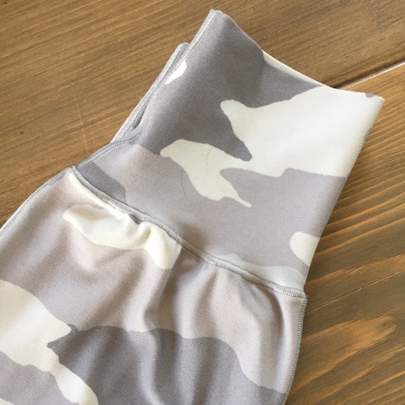 Offline by Aerie Camo Legging Joggers! - Picture 2 of 3